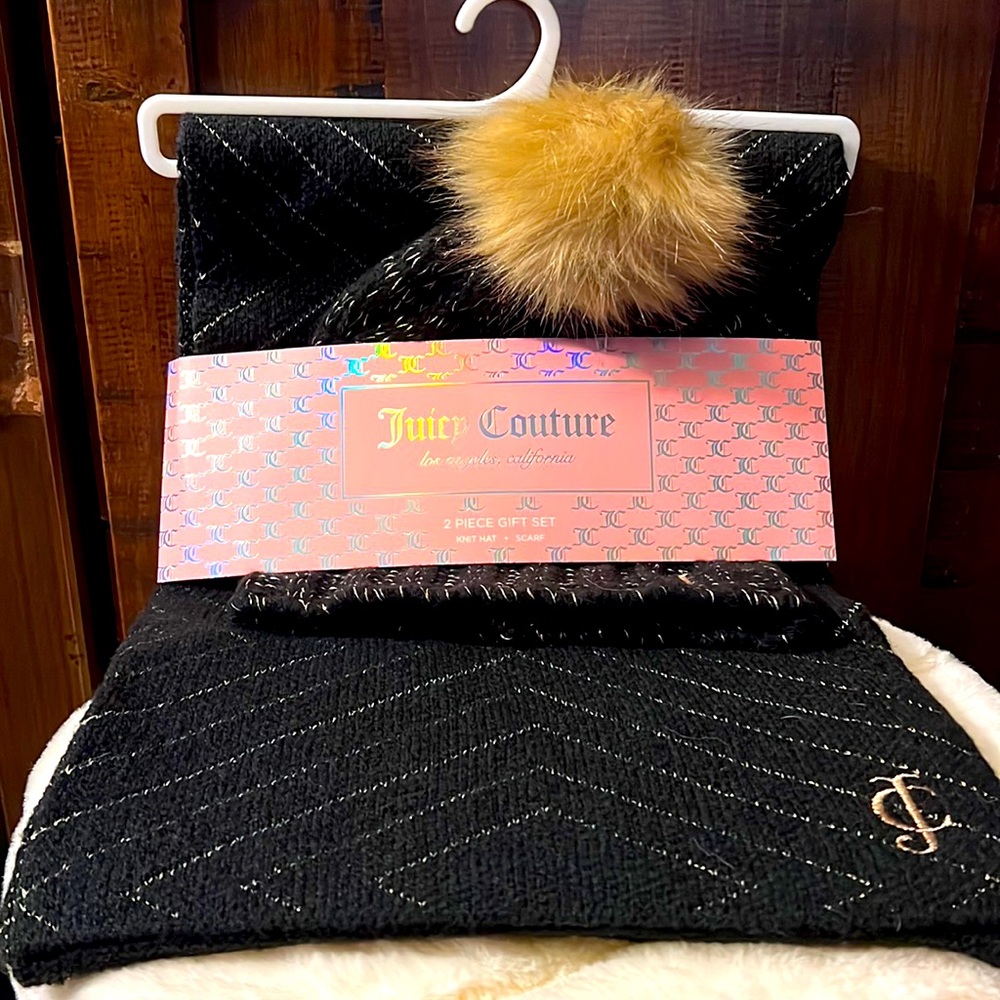 Juicy couture scarf and hat set new